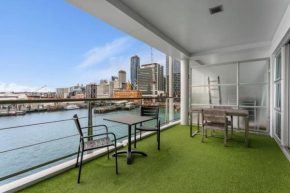 Newly refurbished waterfront apartment! 3320